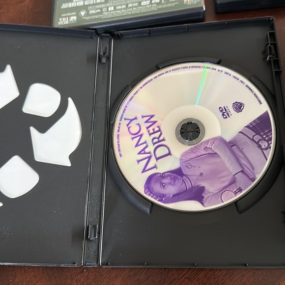 4 Family Movie DVDs Sound of Music Rudy Soul Surfer Nancy Drew - Picture 4 of 6